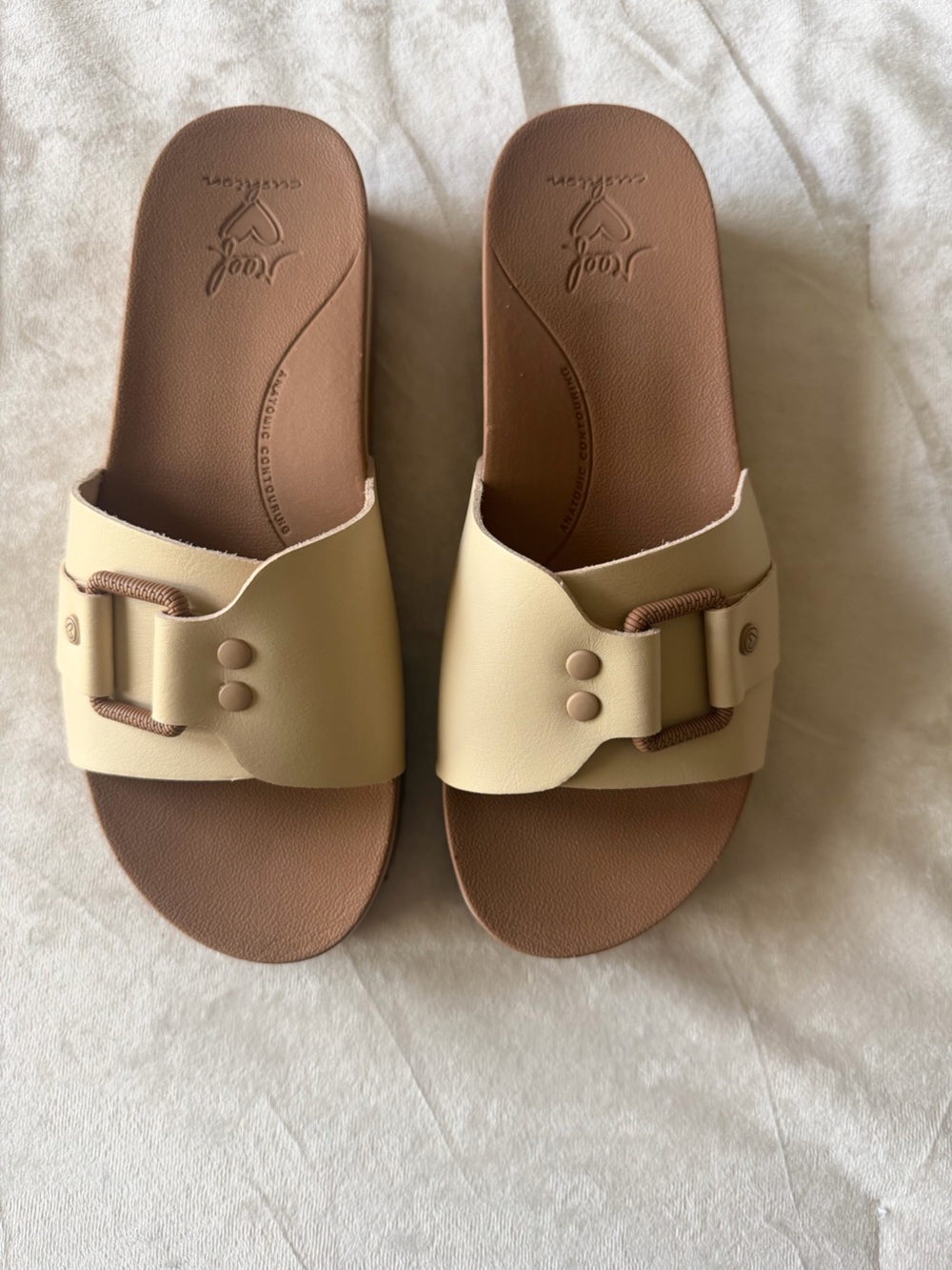 Reef Cream Slide Sandals with Brown Footbed